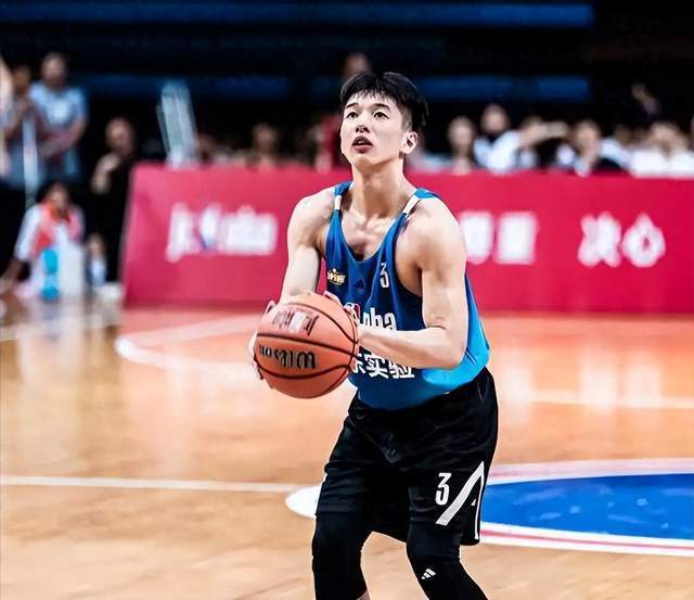 场只有不到, DadDw, 的身高在