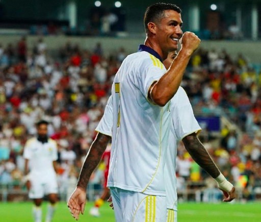 粒点球, 联合, 场正式比赛