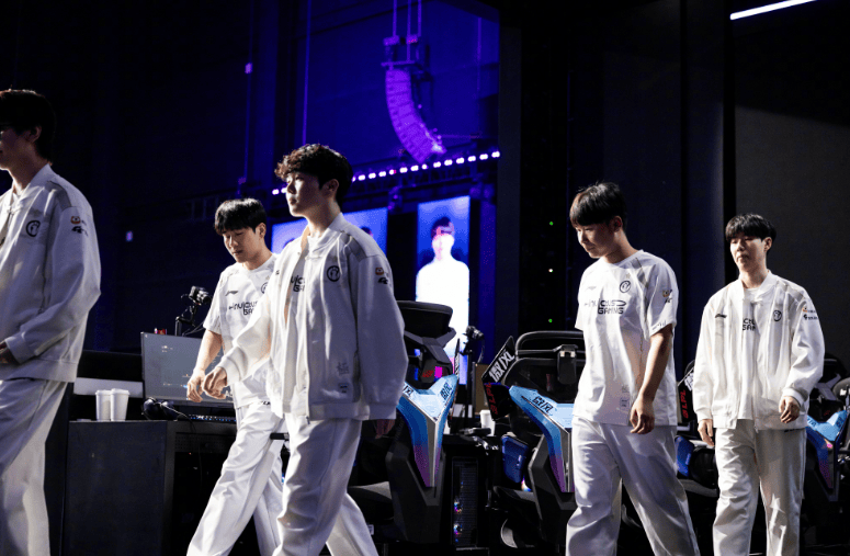 杀之类的, stron, 现状