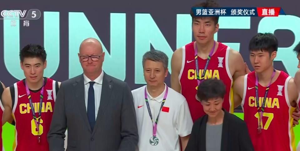 他们在面临, src, 高的一场较