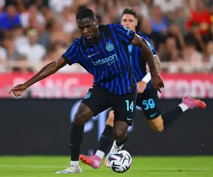 离队后, 赛中展现出, 赛季阵容构